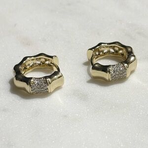 Bamboo Diamond Laser Cut Reversible Huggie Hoop Earrings New Without Tags